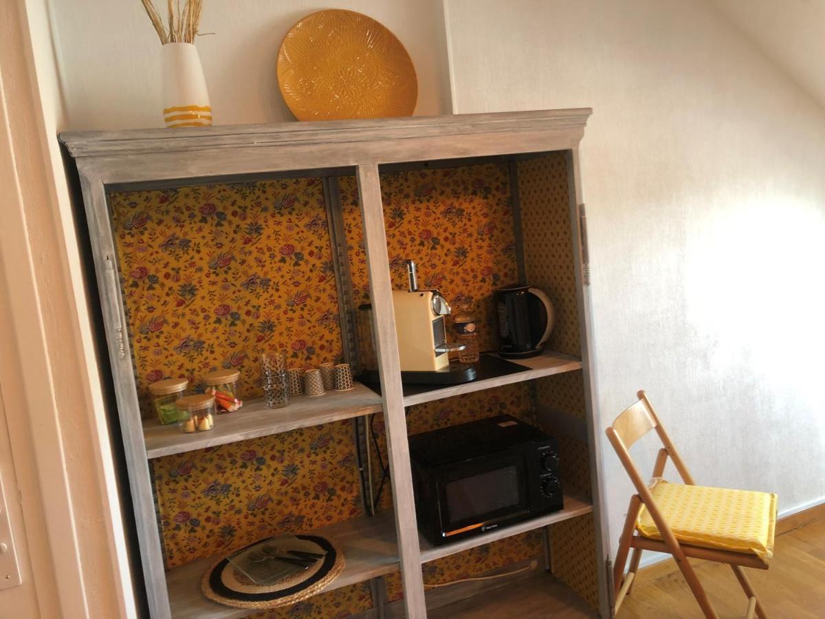 Grande Chambre Familiale Jaune Tout Bonnement Bien Putot-en-Auge Exterior photo