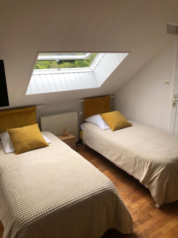 Grande Chambre Familiale Jaune Tout Bonnement Bien Putot-en-Auge Exterior photo